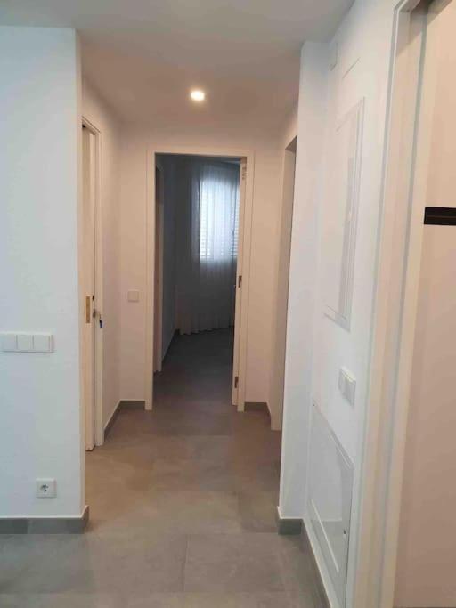Appartement Piso Nuevo, Pk Pequeno Y A 5 Min De La Playa Caminando à Cadaqués Extérieur photo